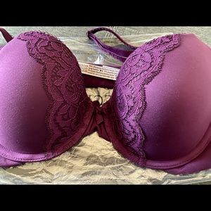 Brand new body by Victoria Athena lace bra 36B